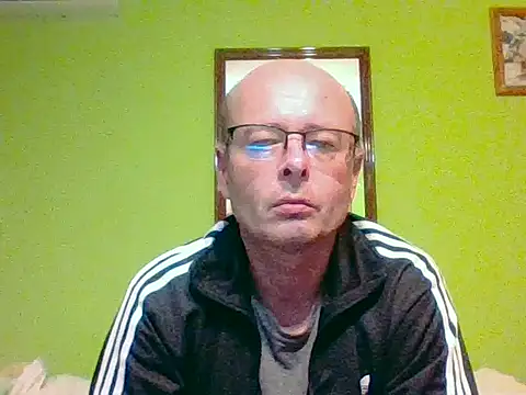 Snapshot of Tiger202441 chatting on 11/13/25, 09:25 Tiger202441 online show from 11/13/25, 09:25