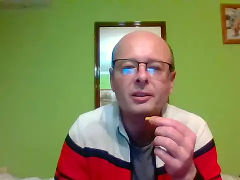 Snapshot of Tiger202441 chatting on 11/17/25, 09:20 Tiger202441 online show from 11/17/25, 09:20