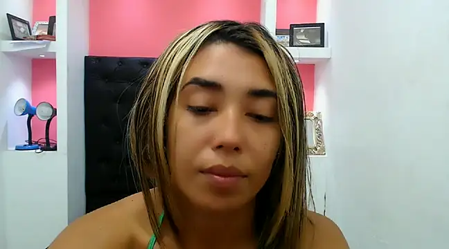 Dona Tela online show from 12/17/24, 03:28