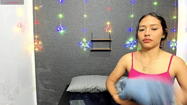 monse 02 online show from 12/29/24, 02:21