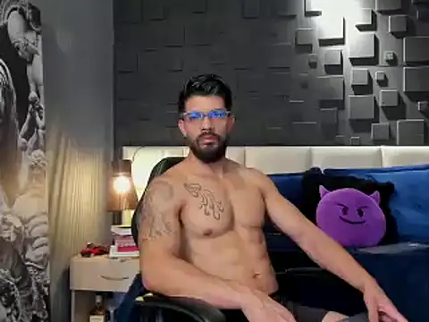DannSaenz online show from 01/23/25, 02:17