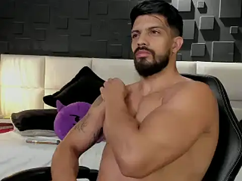 DannSaenz online show from 02/02/25, 06:26