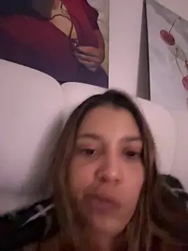 Snapshot of DanielaSaenz0 chatting on 02/17/26, 04:20 DanielaSaenz0 online show from 02/17/26, 04:20