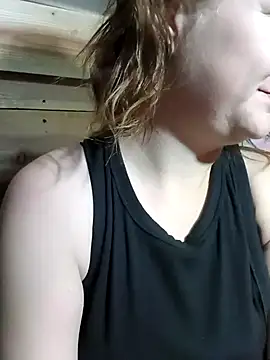 Snapshot of Eluradess chatting on 10/26/25, 02:34 Eluradess online show from 10/26/25, 02:34