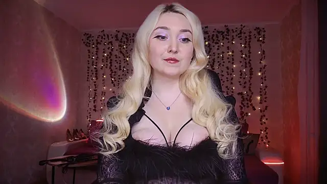 Snapshot of AllisonBlack_ chatting on 10/08/25, 08:28 AllisonBlack  online show from 10/08/25, 08:28