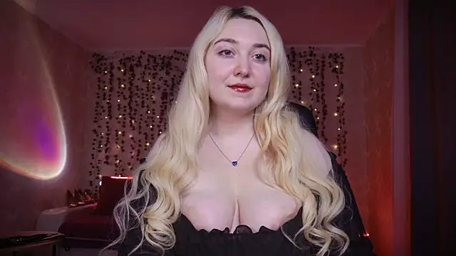 Snapshot of AllisonBlack_ chatting on 10/11/25, 12:43 AllisonBlack  online show from 10/11/25, 12:43