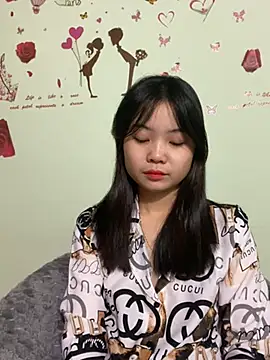 Maeve2k5 online show from 12/13/24, 12:42