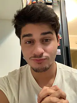 Snapshot of Eggsyapel chatting on 10/14/25, 01:17 Eggsyapel online show from 10/14/25, 01:17