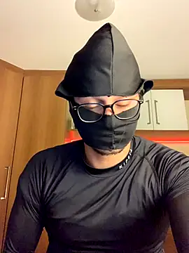 Snapshot of Eggsyapel chatting on 10/16/25, 05:30 Eggsyapel online show from 10/16/25, 05:30