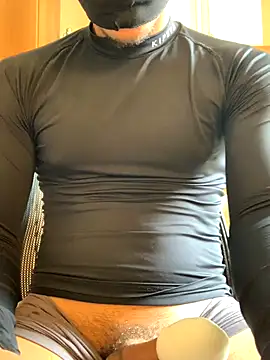 Snapshot of Eggsyapel chatting on 10/30/25, 03:57 Eggsyapel online show from 10/30/25, 03:57