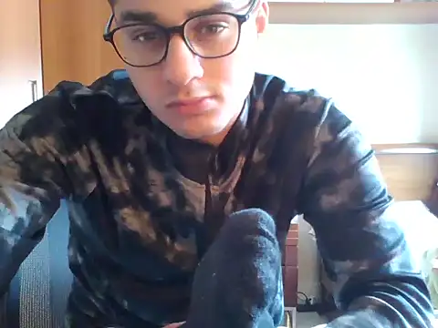 Snapshot of Eggsyapel chatting on 11/10/25, 03:11 Eggsyapel online show from 11/10/25, 03:11