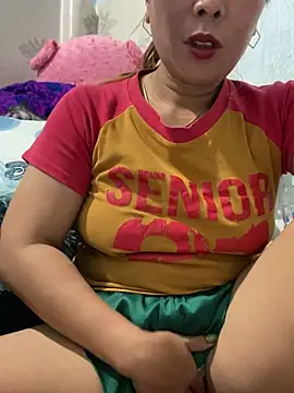Linaannn online show from 02/21/25, 05:13
