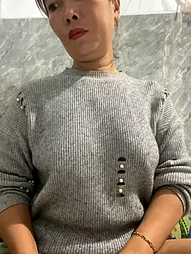 Linaannn online show from 11/25/25, 11:38