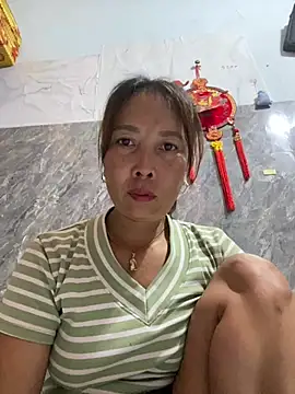 Linaannn online show from 07/28/26, 10:53