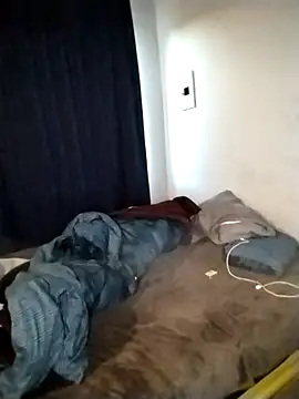 Snapshot of Convertiblechulo chatting on 10/22/25, 03:29 Convertiblechulo online show from 10/22/25, 03:29