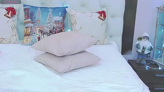 VioletUmi online show from 12/25/24, 02:34
