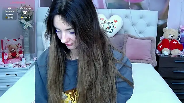VioletUmi online show from 02/16/25, 09:04