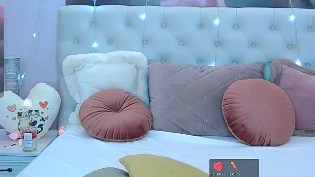 VioletUmi online show from 02/27/25, 02:32