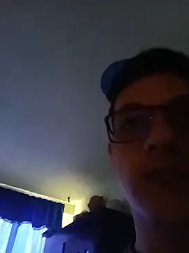 alexmoragomez online show from 08/05/26, 03:59