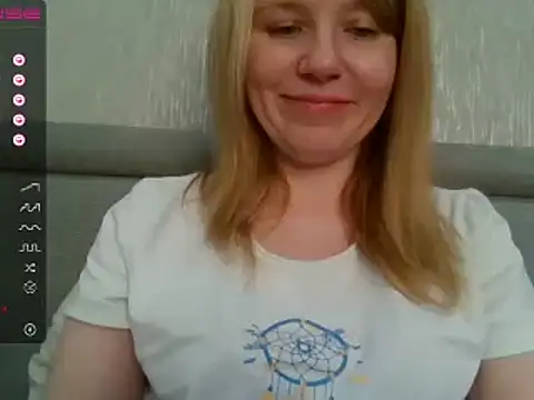 urbadkitty online show from 12/04/24, 06:55