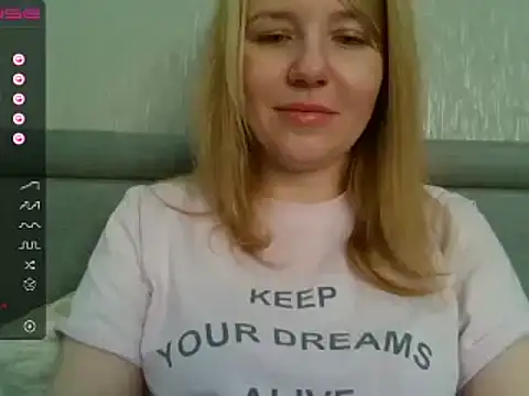 urbadkitty online show from 12/09/24, 06:55