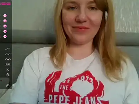 urbadkitty online show from 12/20/24, 07:55