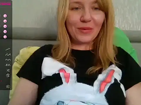 urbadkitty online show from 02/13/25, 08:06
