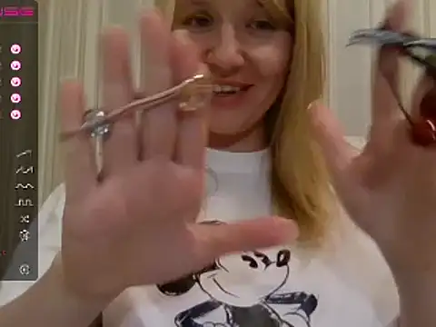 urbadkitty online show from 02/21/25, 02:59