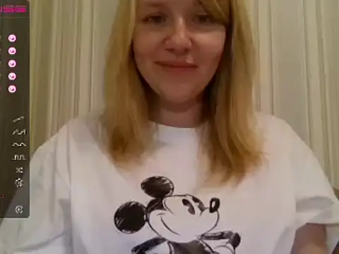 urbadkitty online show from 02/22/25, 03:03