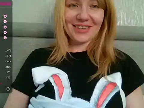urbadkitty online show from 02/24/25, 09:43