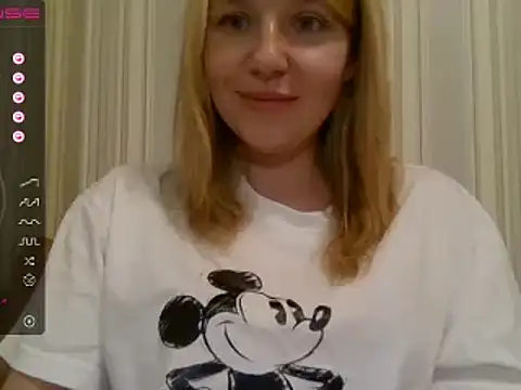 urbadkitty online show from 02/28/25, 03:04