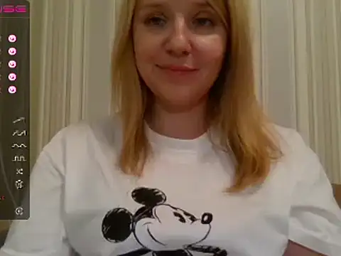 urbadkitty online show from 03/21/25, 12:17