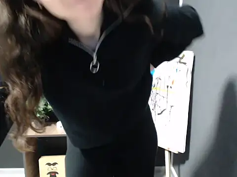 tart girl online show from 12/18/24, 10:19