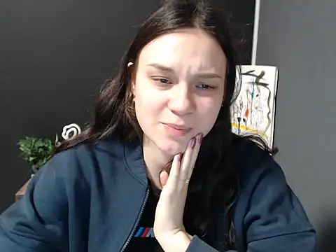 tart girl online show from 02/28/25, 10:09