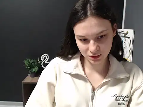 tart girl online show from 03/06/25, 07:57