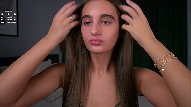 Snapshot of PiquingOgalala chatting on 11/26/25, 01:06 PiquingOgalala online show from 11/26/25, 01:06