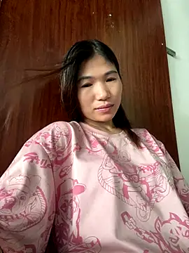 Snapshot of MinzHy chatting on 09/17/25, 05:09 MinzHy online show from 09/17/25, 05:09