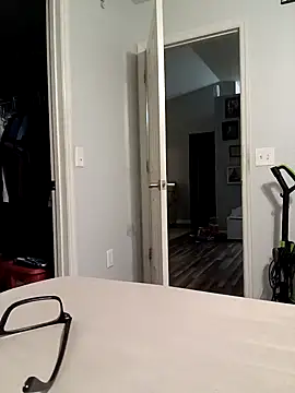 Snapshot of Localboi3 chatting on 01/11/25, 12:29 Localboi3 online show from 01/11/25, 12:29