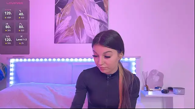 Snapshot of Veronica_leal chatting on 11/03/25, 11:33 Veronica leal online show from 11/03/25, 11:33