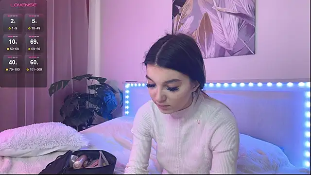 Snapshot of Veronica_leal chatting on 12/15/25, 10:52 Veronica leal online show from 12/15/25, 10:52