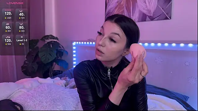 Veronica leal online show from 06/17/26, 09:56