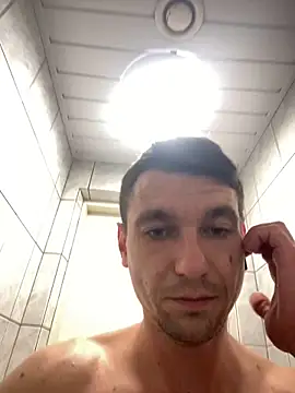 Snapshot of shufflercat chatting on 09/17/25, 10:00 shufflercat online show from 09/17/25, 10:00