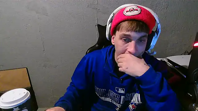 Snapshot of Superoz77 chatting on 12/07/24, 02:20 Superoz77 online show from 12/07/24, 02:20