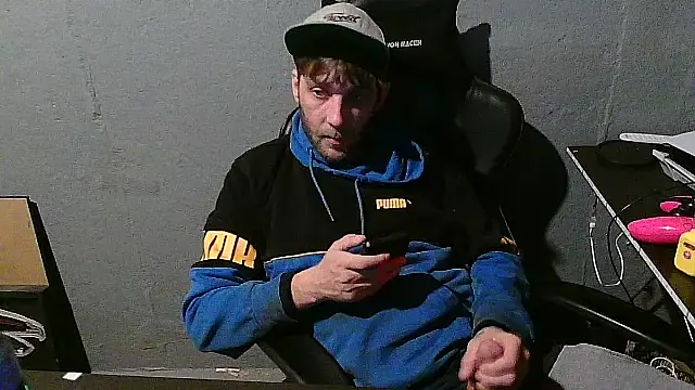 Snapshot of Superoz77 chatting on 12/24/24, 08:44 Superoz77 online show from 12/24/24, 08:44