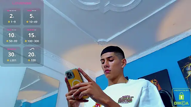 Snapshot of Valerio_20 chatting on 01/08/25, 08:18 Valerio 20 online show from 01/08/25, 08:18