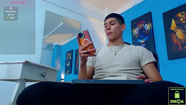Snapshot of Valerio_20 chatting on 01/16/25, 08:36 Valerio 20 online show from 01/16/25, 08:36