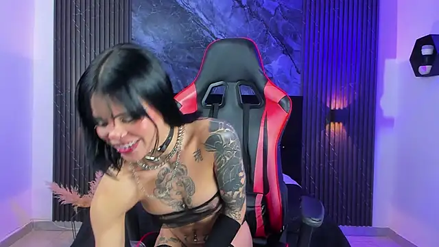 Sweet devill  online show from 02/23/25, 09:22