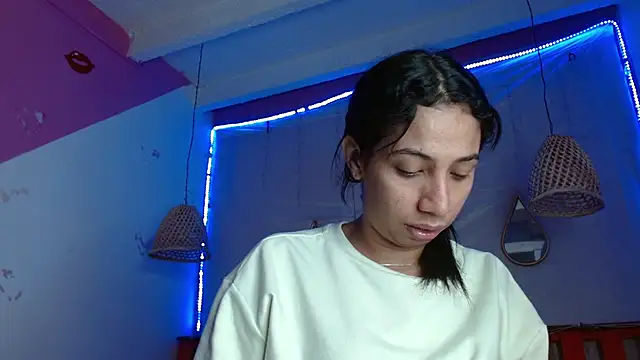 Lina10 online show from 12/23/24, 08:14