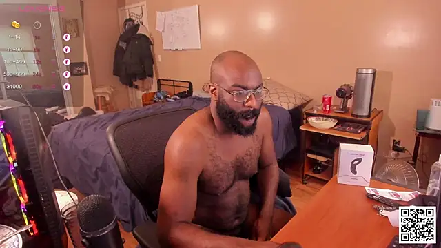 MrChuckDailyXXX online show from 12/10/24, 07:11