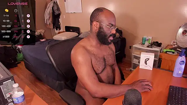 MrChuckDailyXXX online show from 03/21/25, 04:39